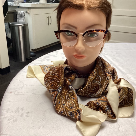 Paisley scarf, perfect for fall multicolor larger one - Picture 6 of 7